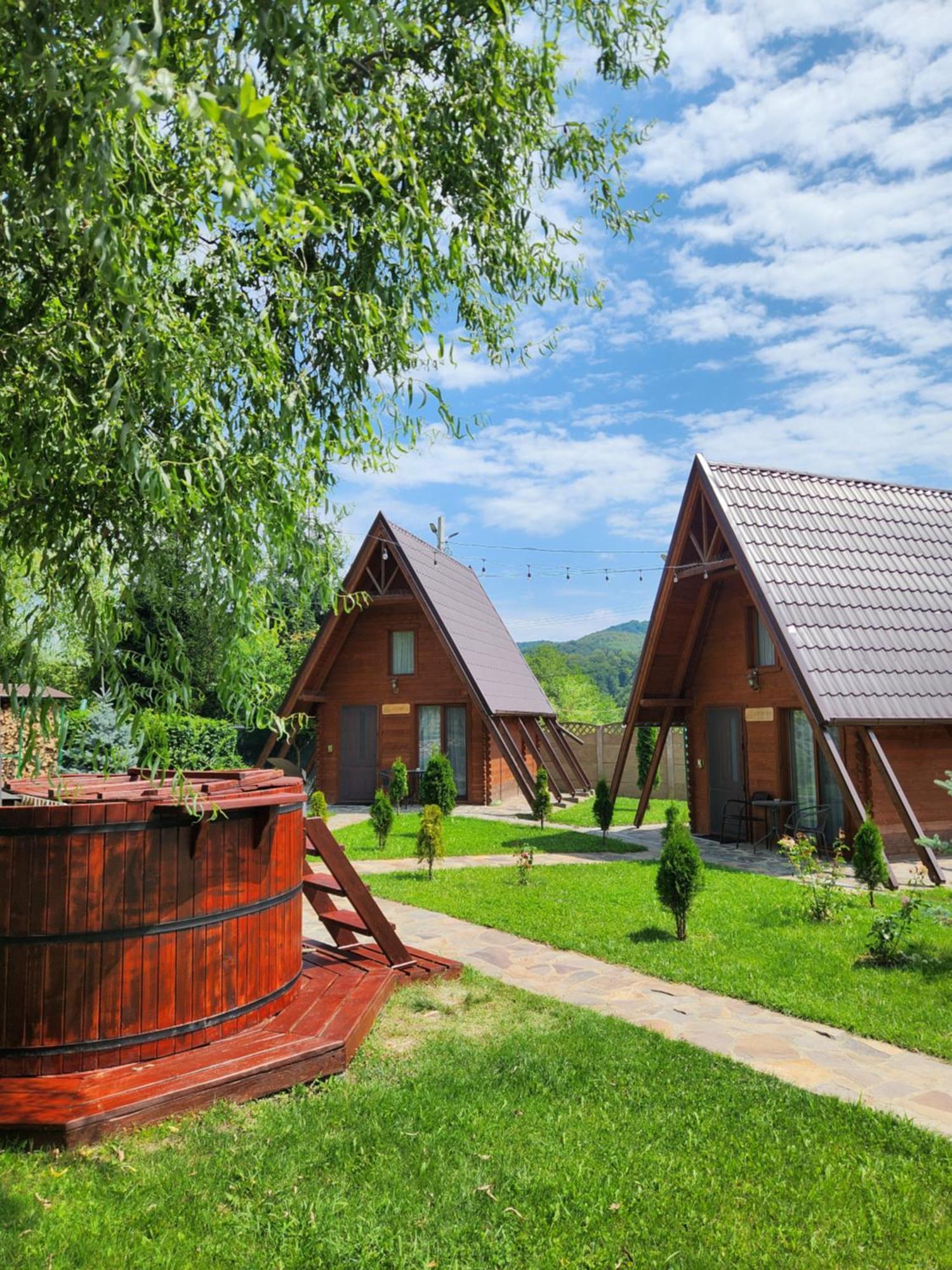 Dofteana Green Property מראה חיצוני תמונה