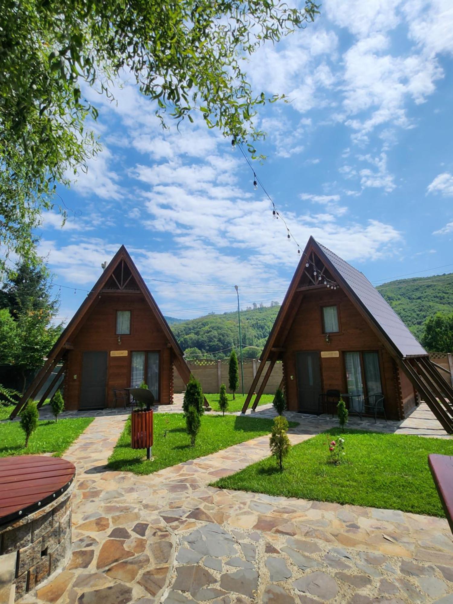 Dofteana Green Property מראה חיצוני תמונה
