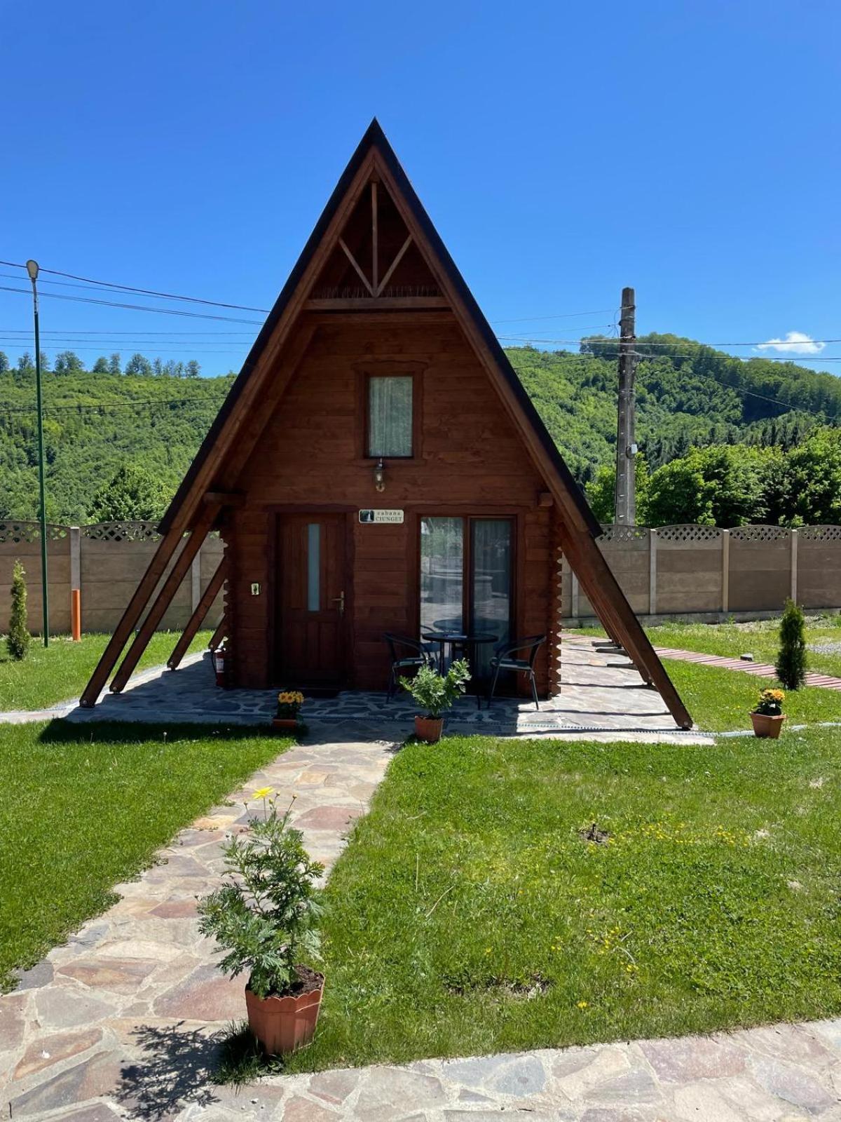 Dofteana Green Property מראה חיצוני תמונה
