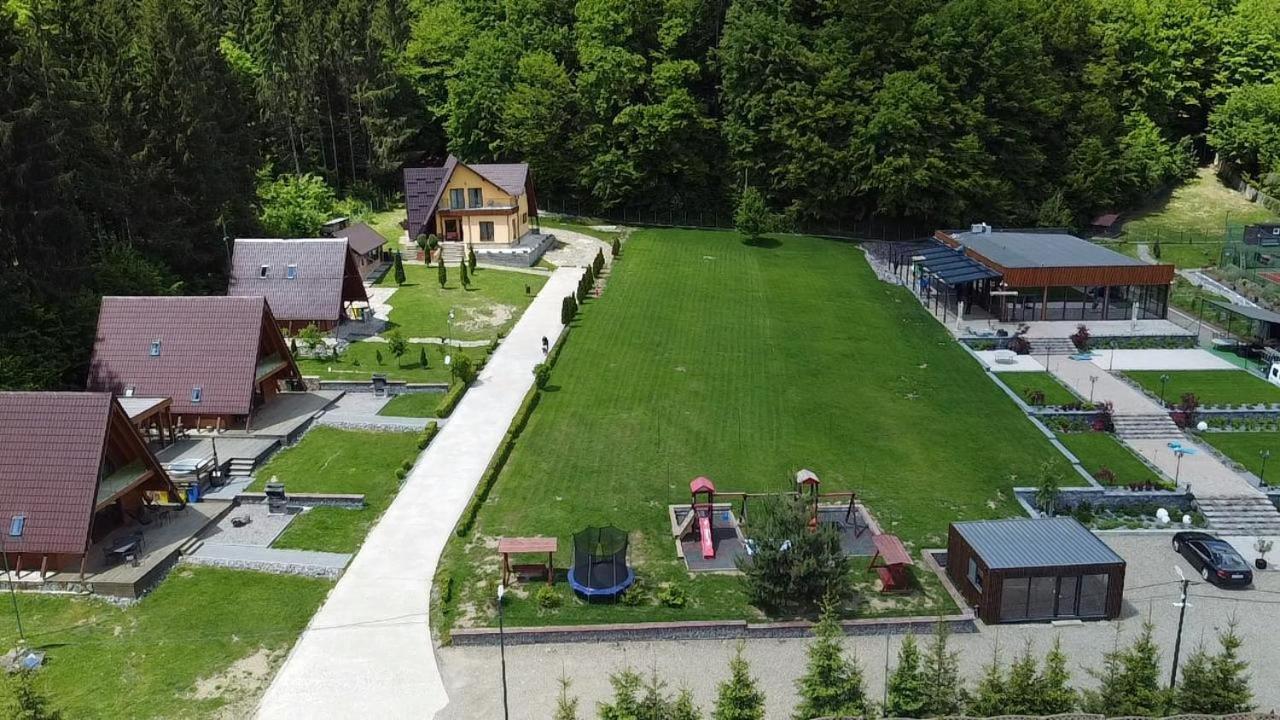 Dofteana Green Property מראה חיצוני תמונה